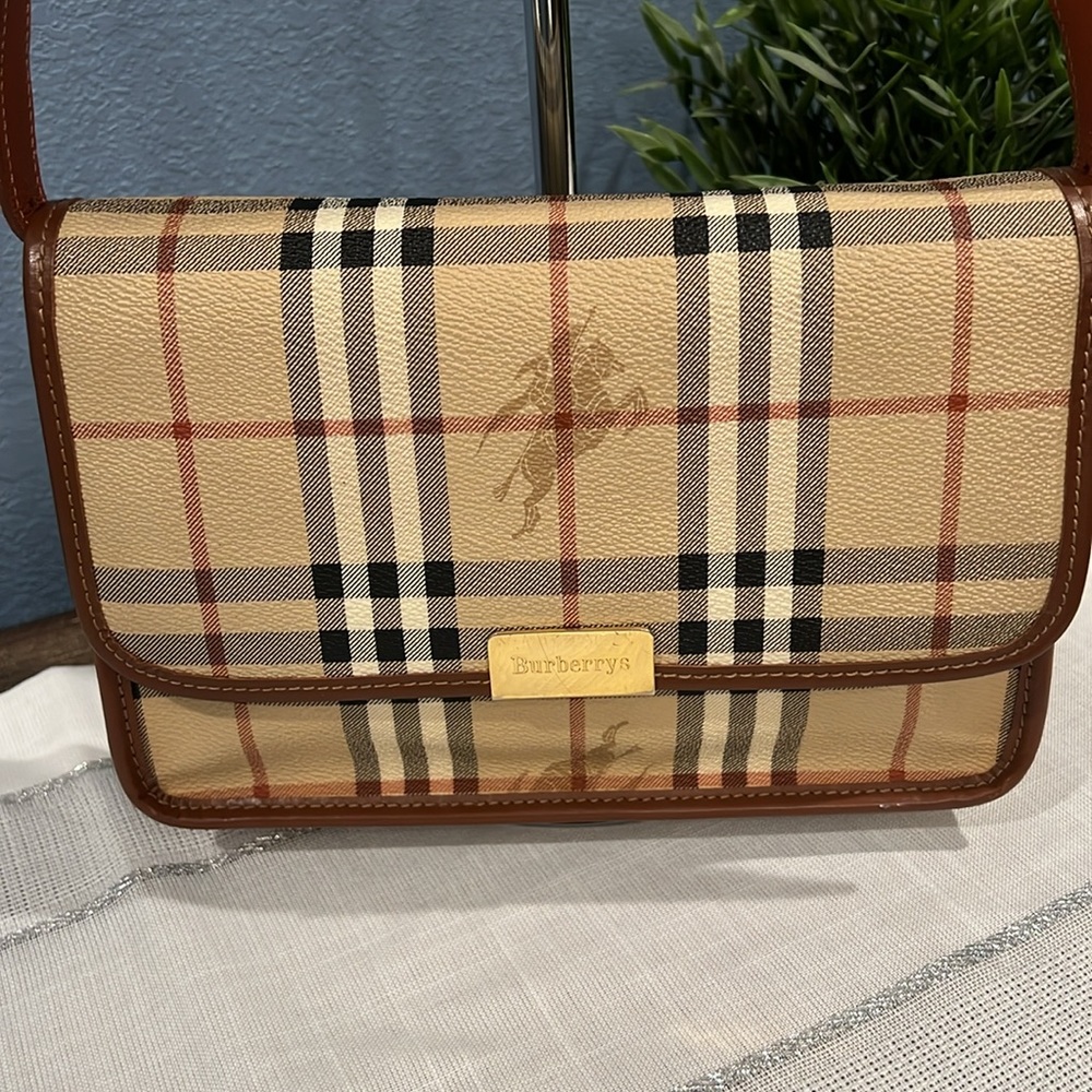 Vintage Burberry Tan and Brown Check Clutch - Picture 2 of 16